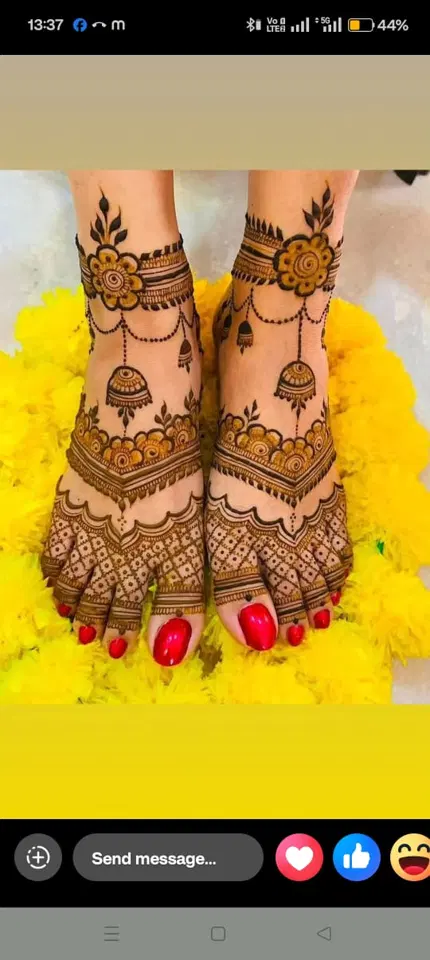 bridal indian figure foot mehndi design