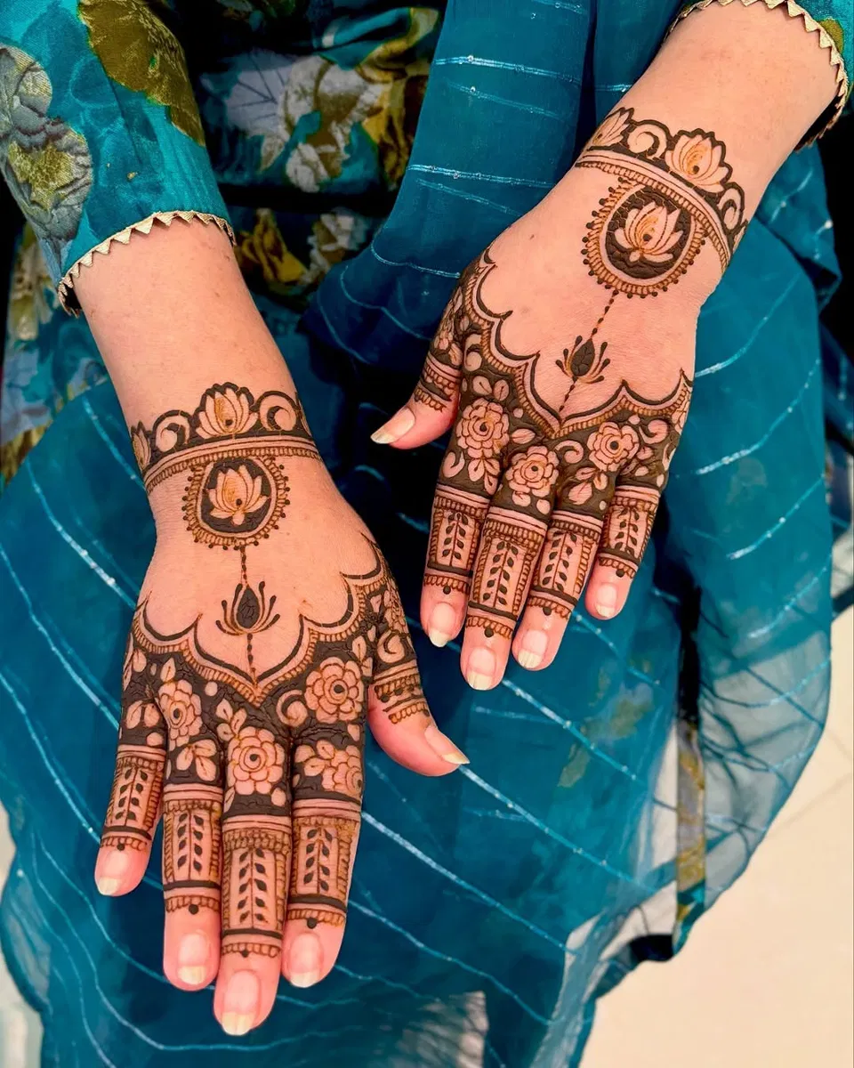 Arabic Simple Back Hand Mehndi Design for Engagement