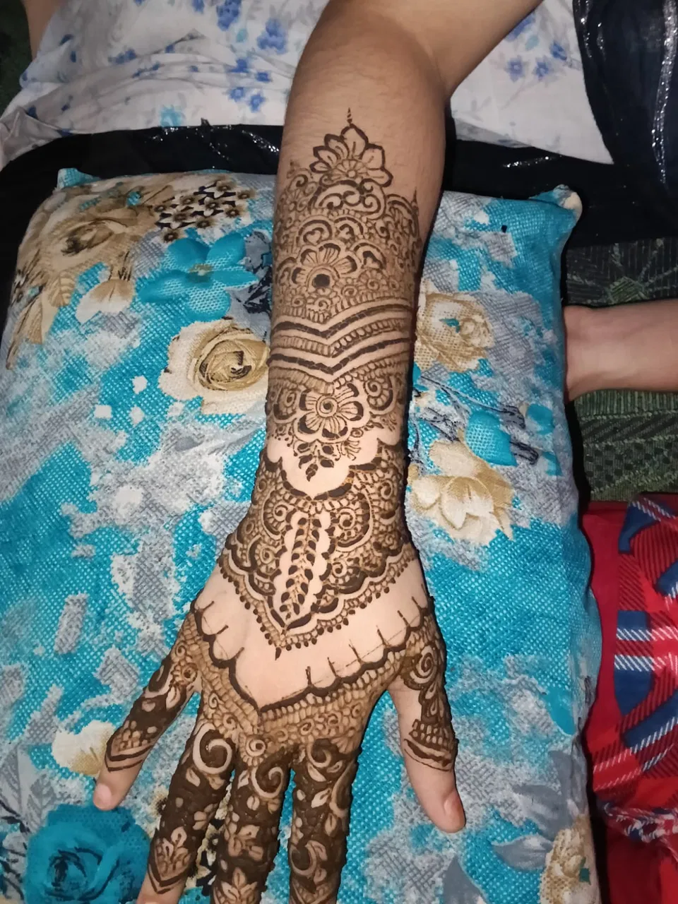 Front Hand Mehndi Design