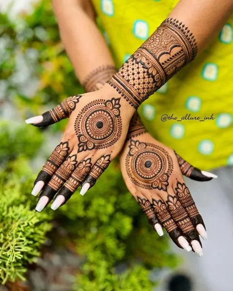 bridal indian circle full hand mehndi design
