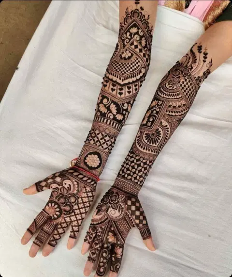 bridal front hand mehndi design