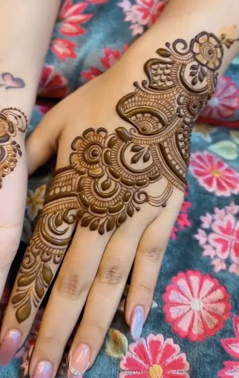 arabic bridal bel back hand mehndi design