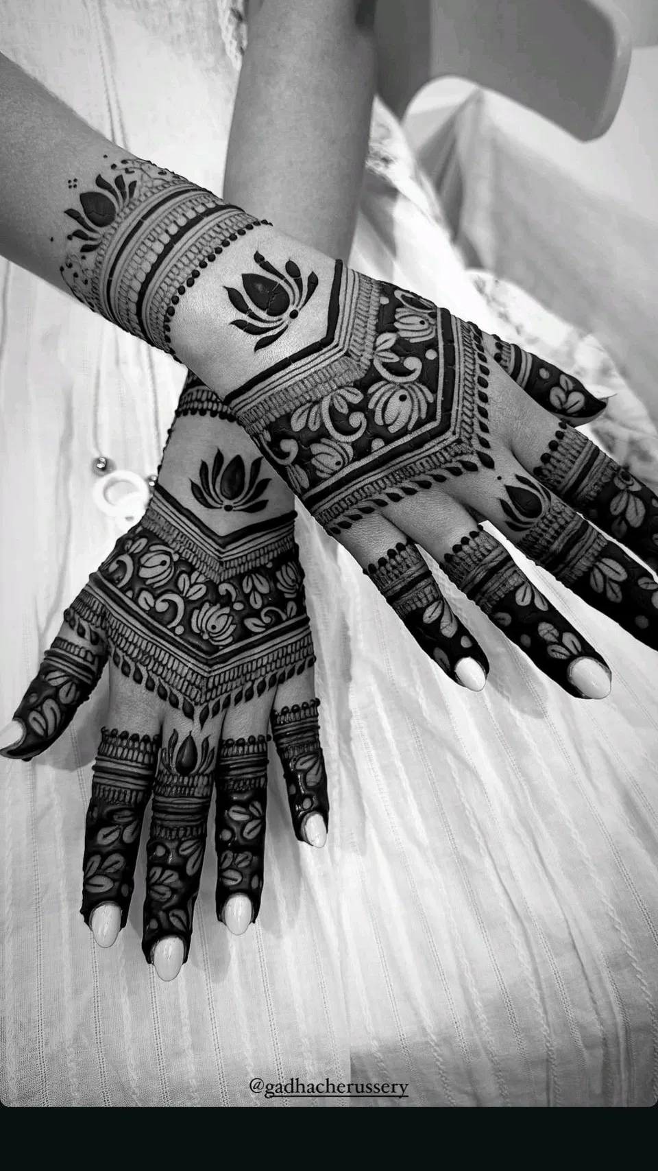 Aesthetic Bridal Back Hand Mehndi Design with Figures and Lotus for Diwali