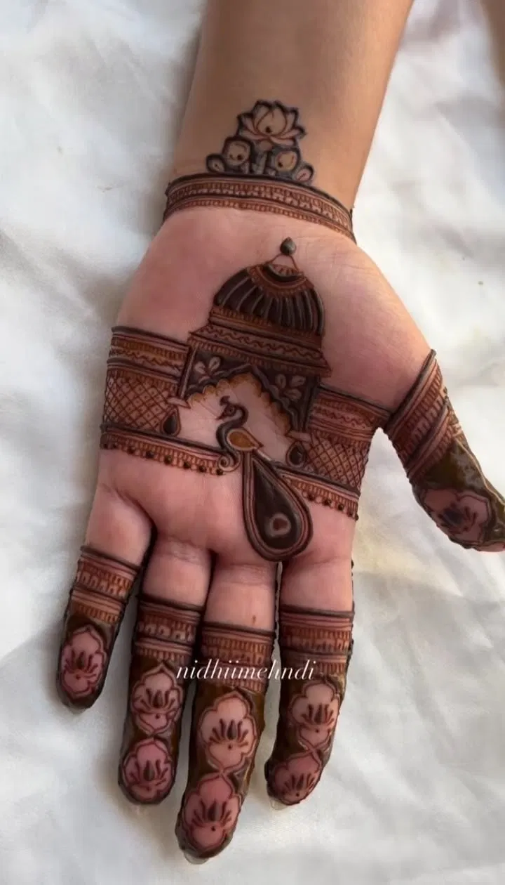 Aesthetic Simple Front Hand Mehndi Design with Jaal and Peacock