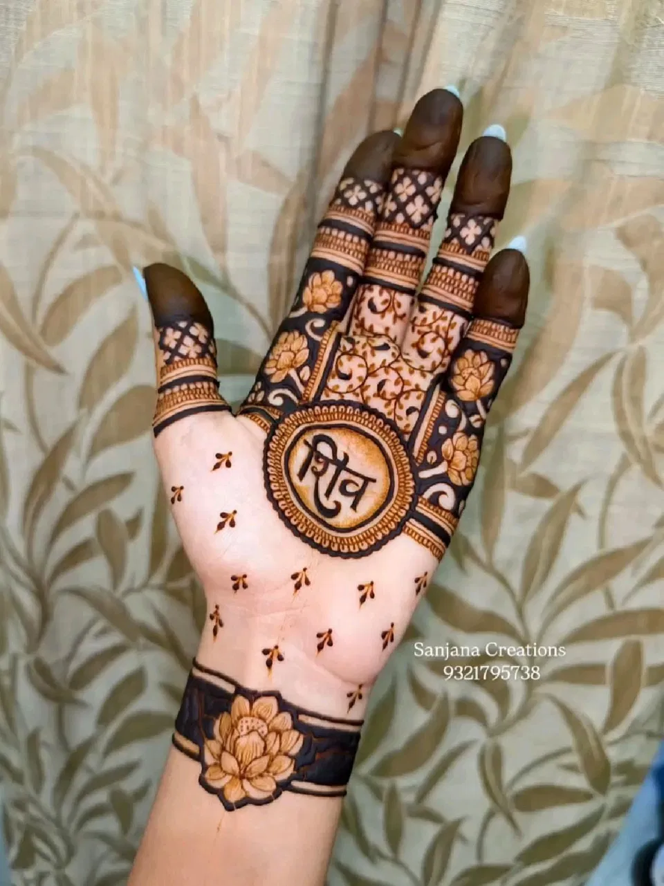 Mehndi Design with Gol Tikki and Deity