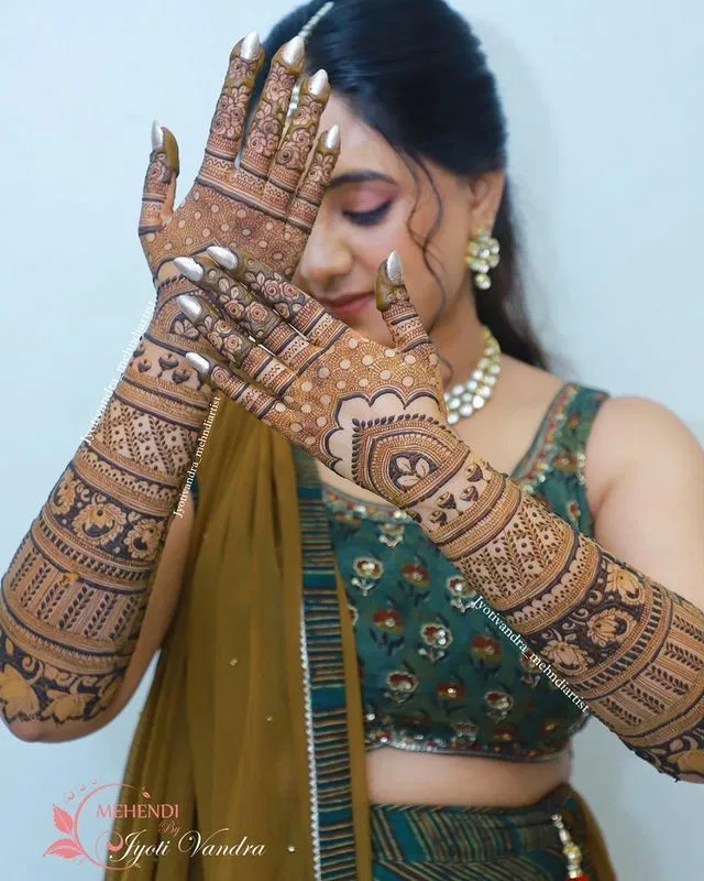 Bridal Back Hand Mehndi Design