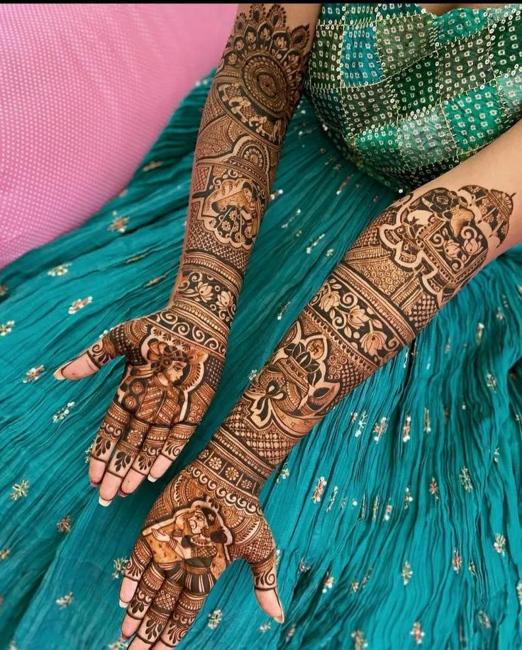 Bridal Stylish Front Hand Mehndi Design with Gol Tikki and Figures