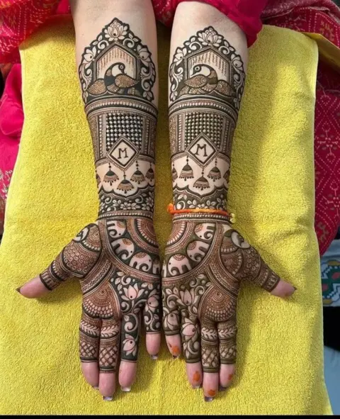 indian figure full hand mehndi design