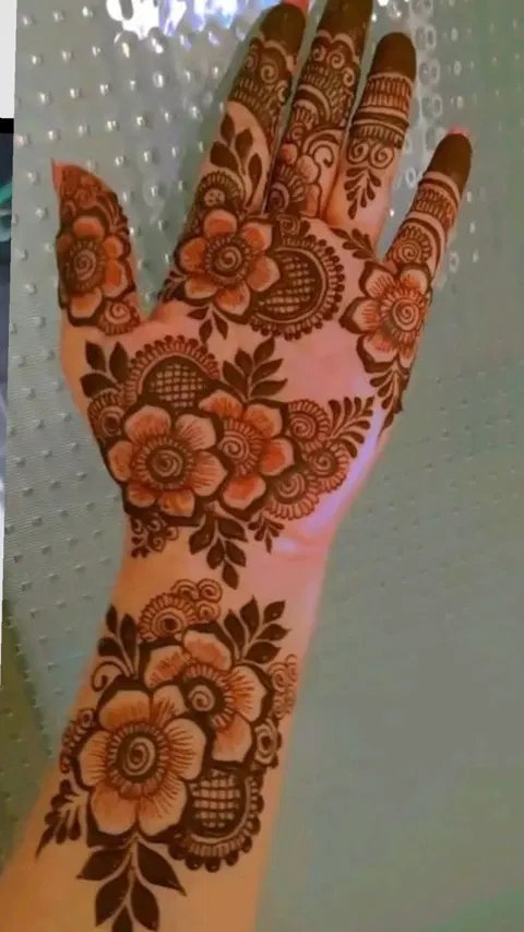 arabic bridal circle finger mehndi design