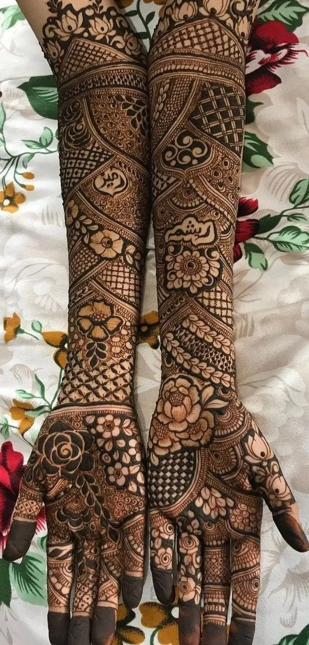 Aesthetic Arabic Arm Mehndi Design with Gol Tikki, Figures and Flowers
