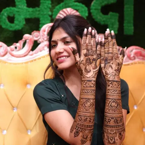 figure full hand mehndi design