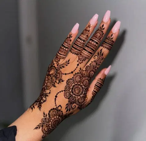 indian simple back hand mehndi design
