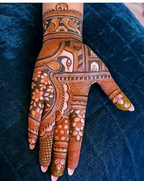 arabic bridal front hand mehndi design