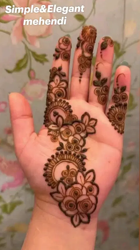 aesthetic arabic finger mehndi design