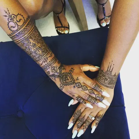 aesthetic simple jaal full hand mehndi design