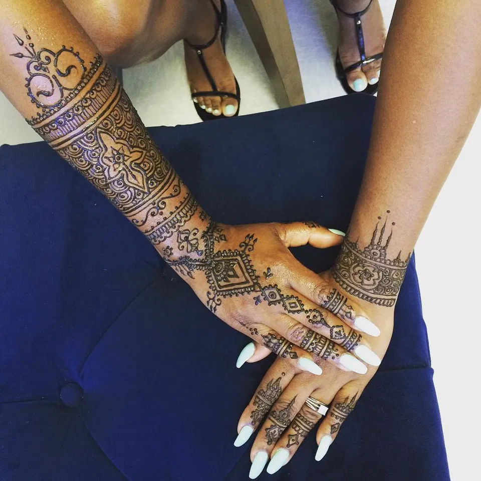 Aesthetic Simple Full Hand Mehndi Design with Jaal