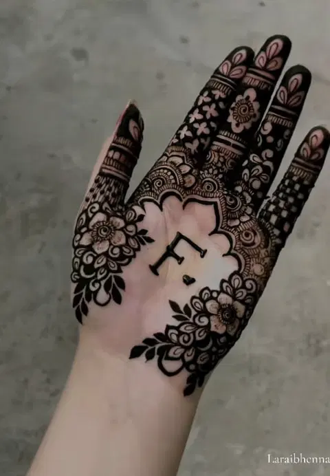 aesthetic bridal flower front hand mehndi design