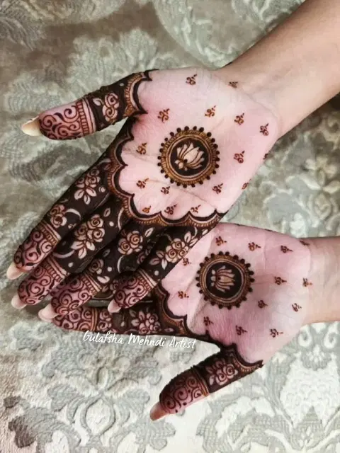 aesthetic bridal finger mehndi design
