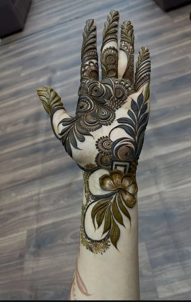 Arabic Bridal Front Hand Mehndi Design with Gol Tikki and Flowers for Engagement