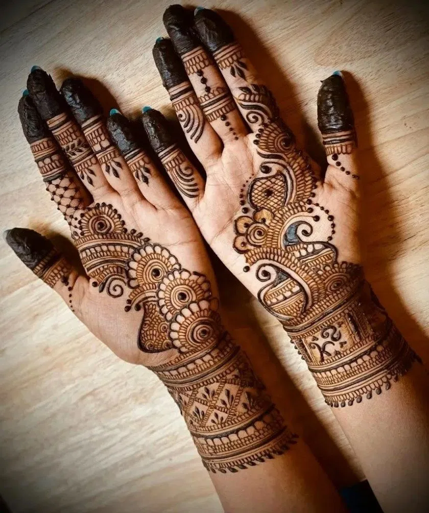 Arabic Stylish Front Hand Mehndi Design with Bel