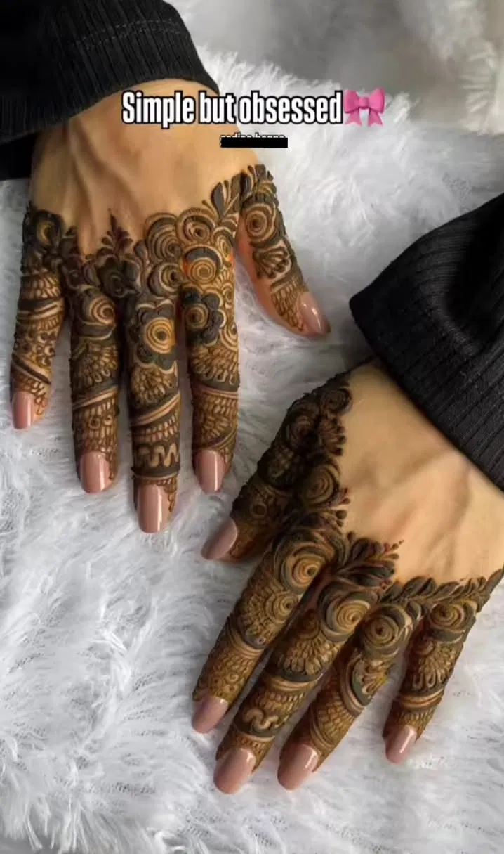 Bridal Stylish Finger Mehndi Design with Jaal
