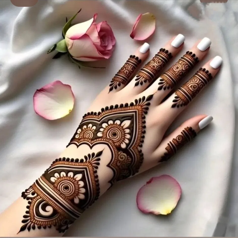 Mehndi Design with Hearts and Jaal