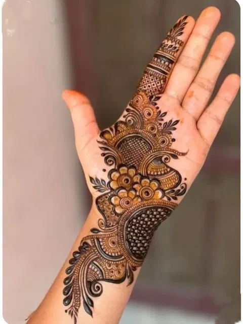 back hand mehndi design