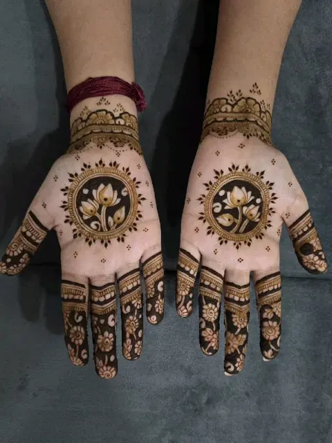 bridal simple circle finger mehndi design