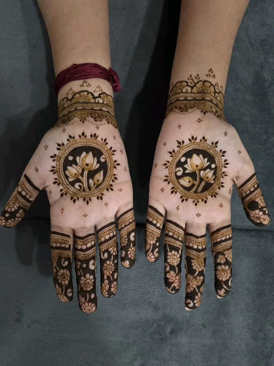 Bridal Simple Finger Mehndi Design with Gol Tikki, Jaal and Lotus