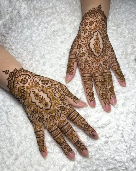 full hand mehndi design
