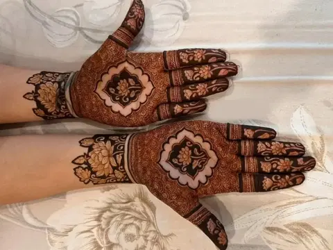 bridal royal front hand mehndi design