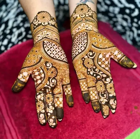 bridal back hand mehndi design