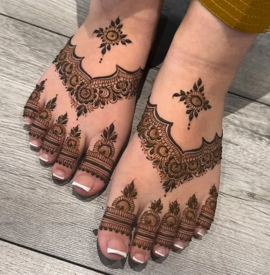 Bridal Pakistani Foot Mehndi Design for Eid (2)