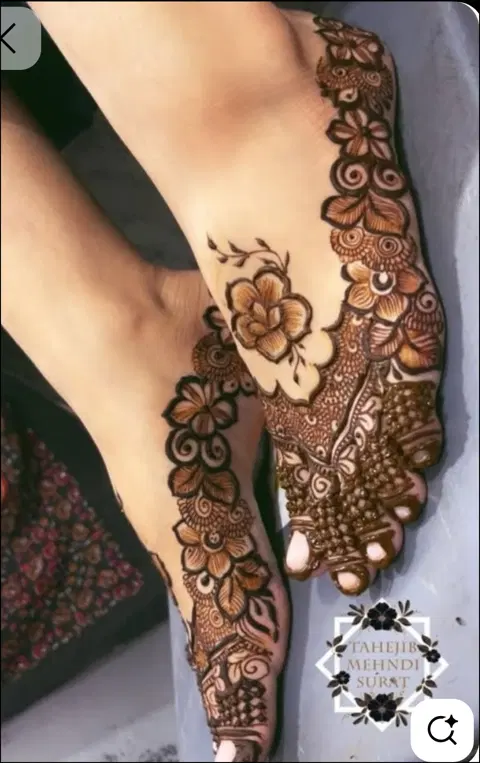 pakistani simple flower foot mehndi design