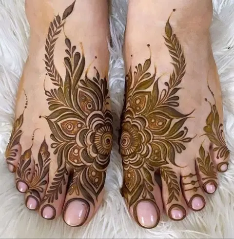 arabic bridal lotus back hand mehndi design