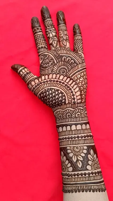 arabic bridal circle front hand mehndi design