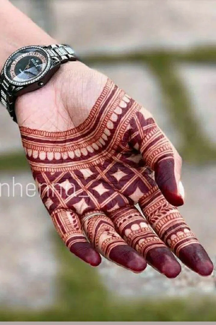 Bridal Royal Back Hand Mehndi Design with Deity and Jaal (2)
