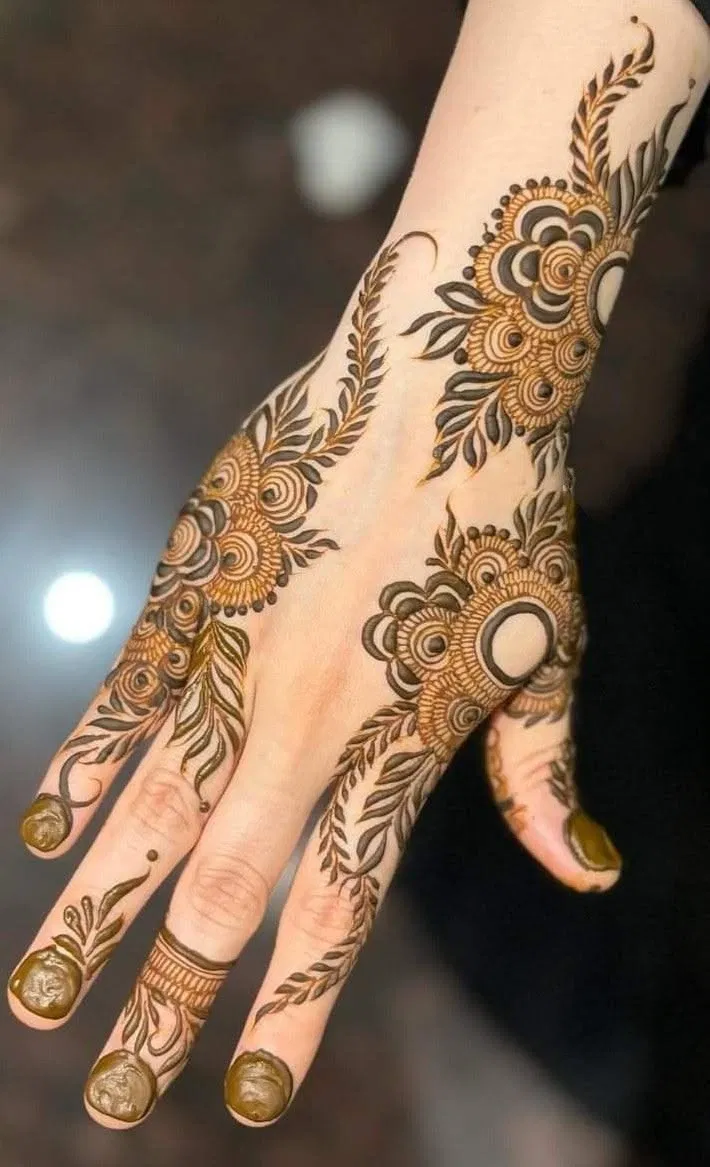 Arabic Dubai Back Hand Mehndi Design with Moon