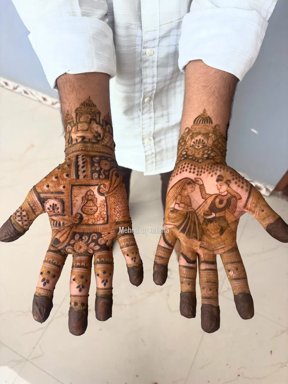 Bridal Royal Back Hand Mehndi Design with Deity and Figures (7)