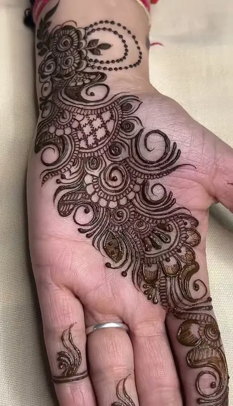 arabic simple bel finger mehndi design