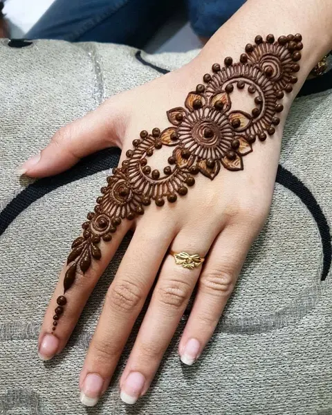 arabic stylish bel back hand mehndi design