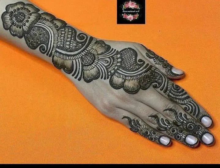 Arabic Stylish Back Hand Mehndi Design with Bel and Gol Tikki