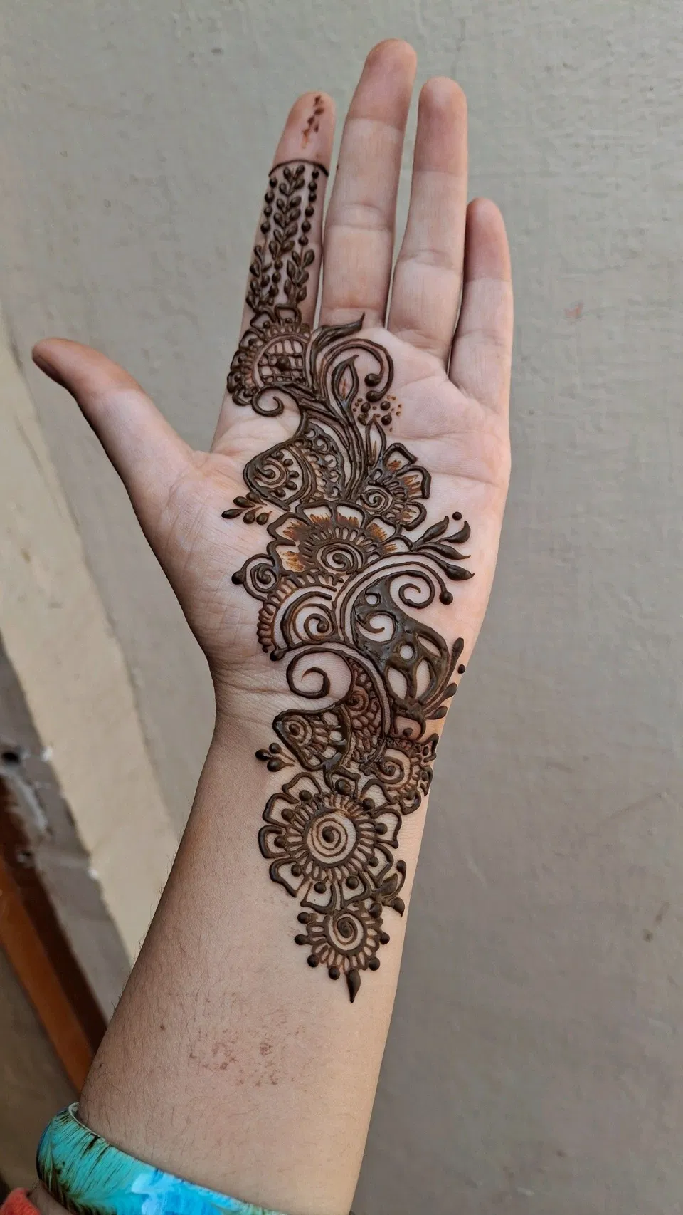 Arabic Indian Front Hand Mehndi Design with Bel
