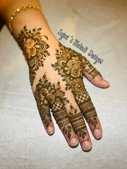 arabic stylish back hand mehndi design