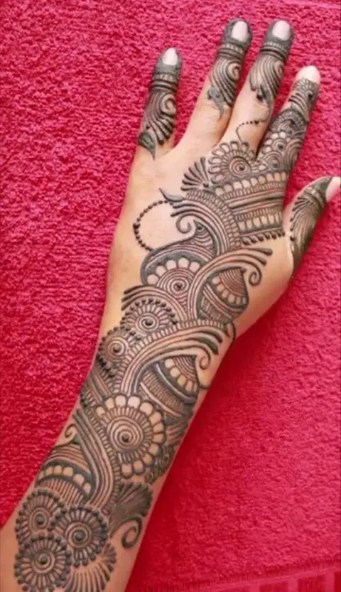 arabic bel arm mehndi design