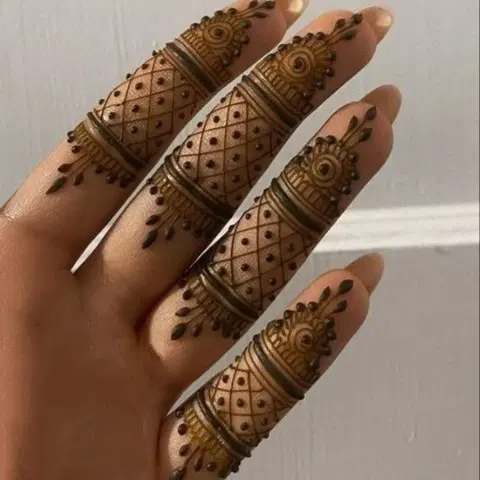 royal stylish finger mehndi design