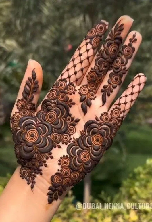 Arabic Bridal Foot Mehndi Design with Gol Tikki and Flowers for Engagement