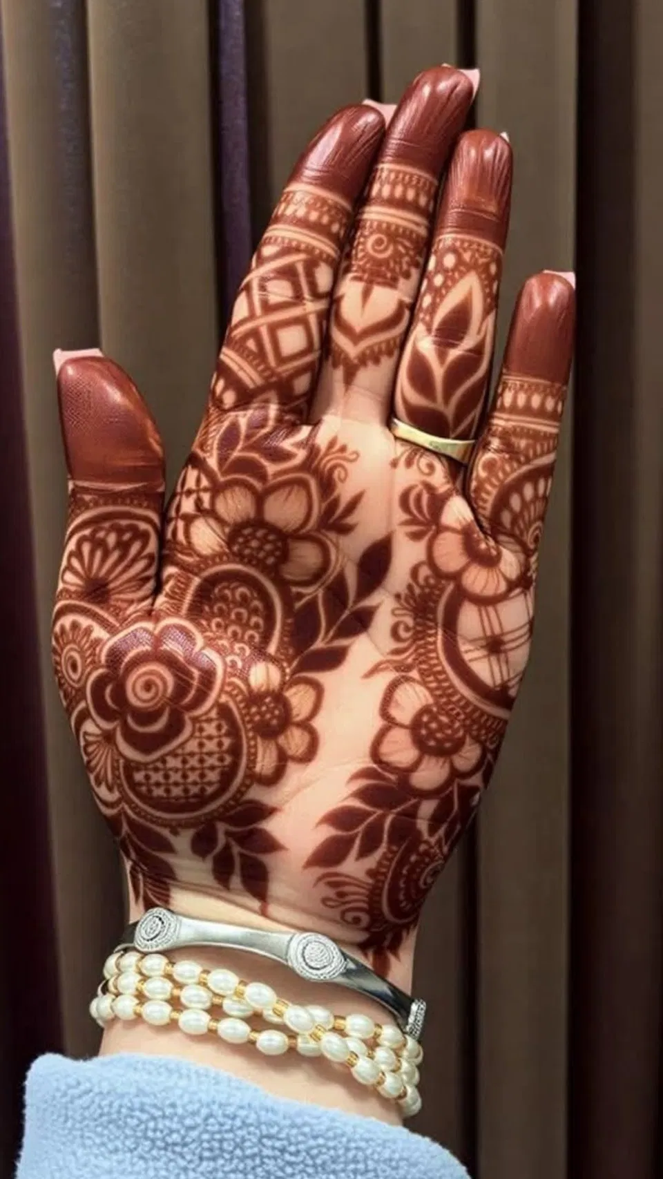 Bridal Dubai Finger Mehndi Design with Flowers