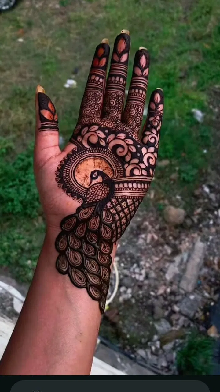 Bridal Stylish Front Hand Mehndi Design with Peacock (3)