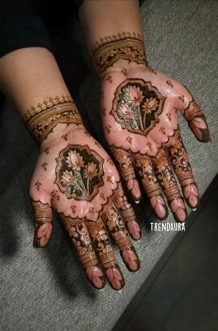 Aesthetic Arabic Front Hand Mehndi Design with Gol Tikki and Hearts